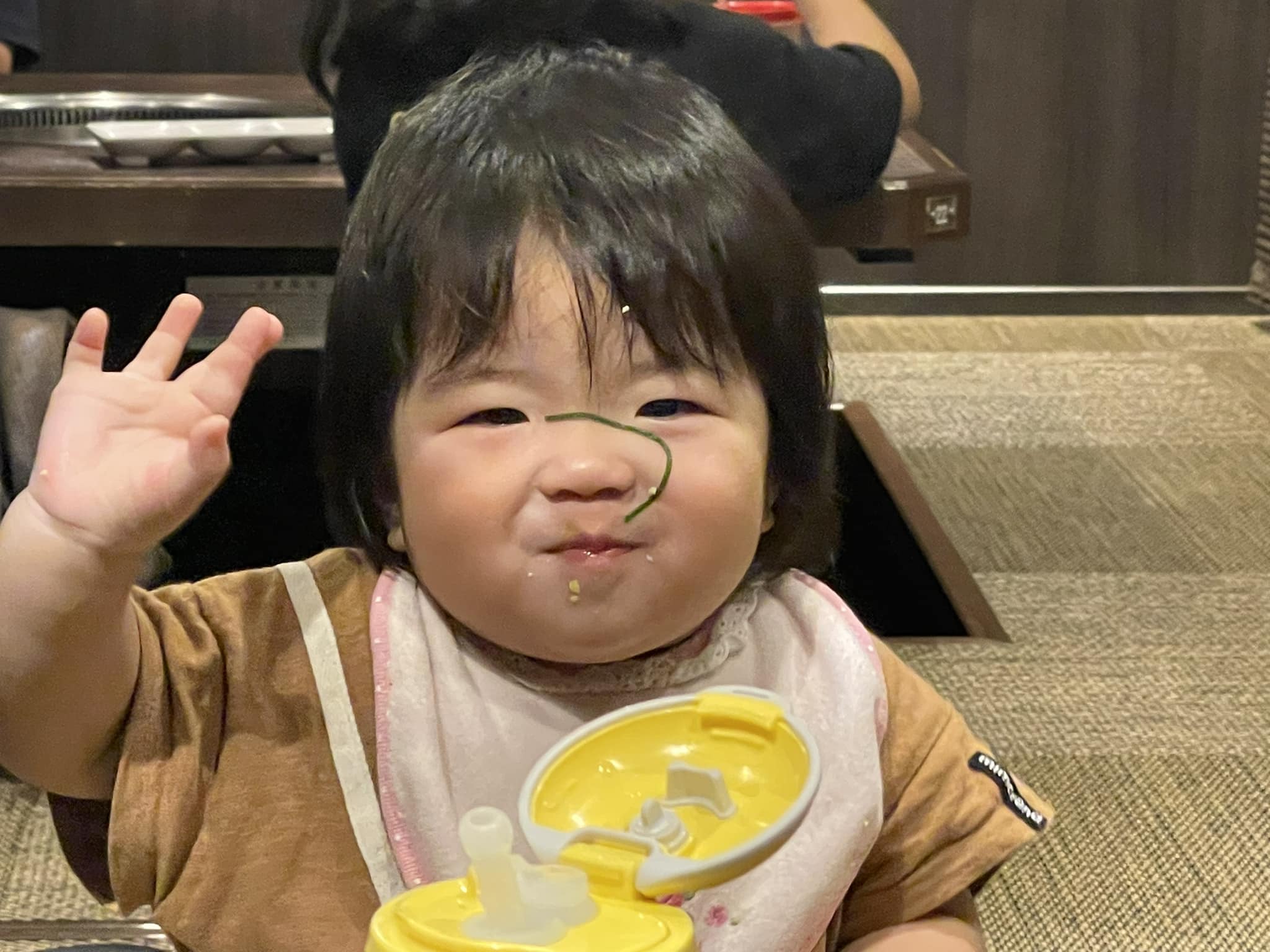 こんなに大胆にネギを顔につけてる人
人生の中で見た事がない😆